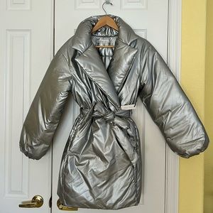 Lovers and Friends puffer jacket never worn silver size medium